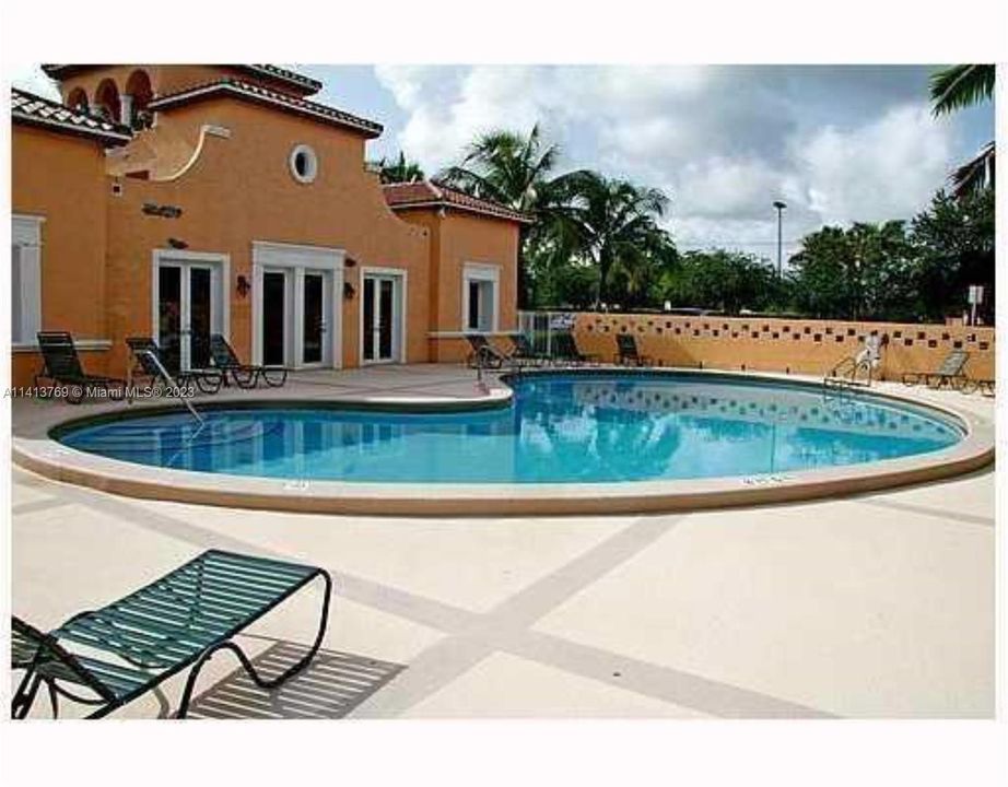 Недавно арендовано: $2,350 (2 спален, 1 ванн, 900 Квадратных фут)