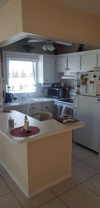 Recently Rented: $1,600 (1 beds, 1 baths, 684 Square Feet)