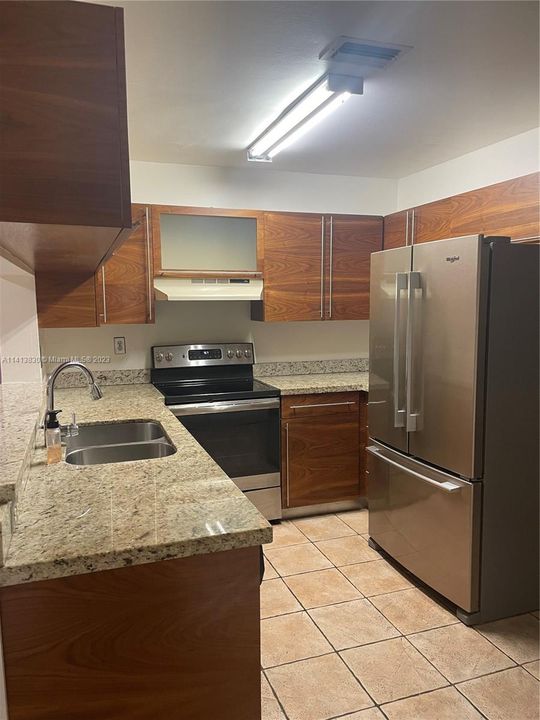 Recently Rented: $2,850 (2 beds, 2 baths, 1258 Square Feet)