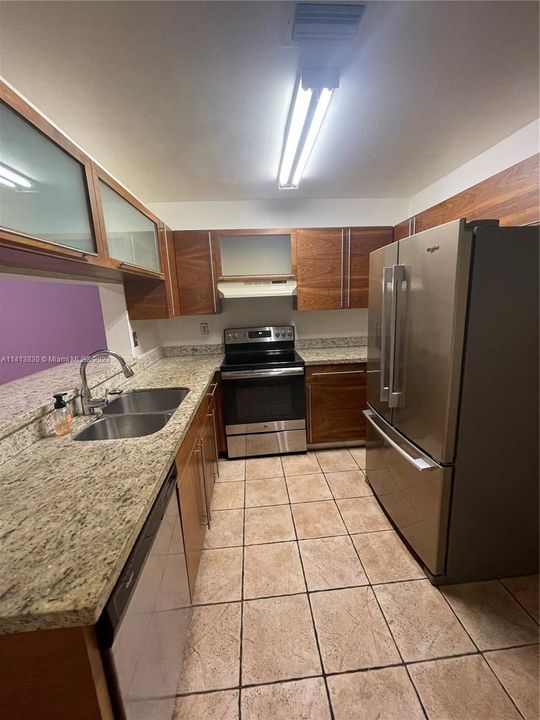 Recently Rented: $2,850 (2 beds, 2 baths, 1258 Square Feet)