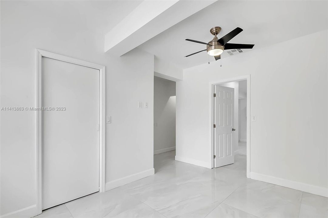 Recently Sold: $680,000 (5 beds, 3 baths, 1987 Square Feet)