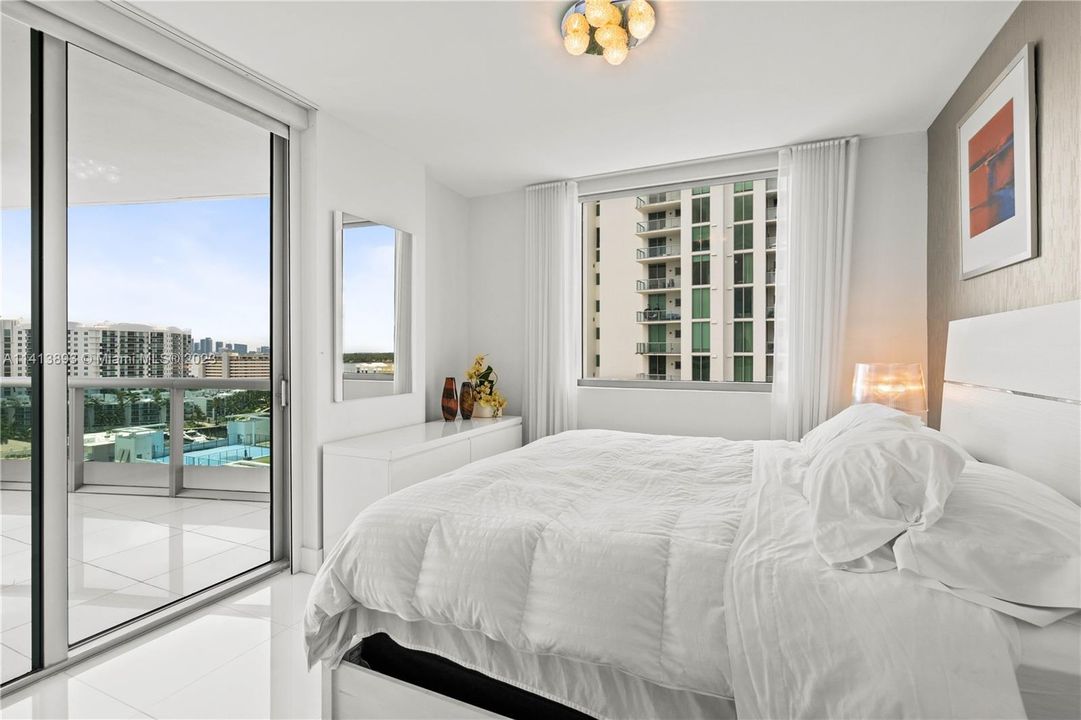 For Sale: $1,580,000 (3 beds, 3 baths, 1840 Square Feet)