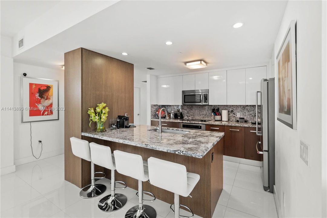 For Sale: $1,580,000 (3 beds, 3 baths, 1840 Square Feet)