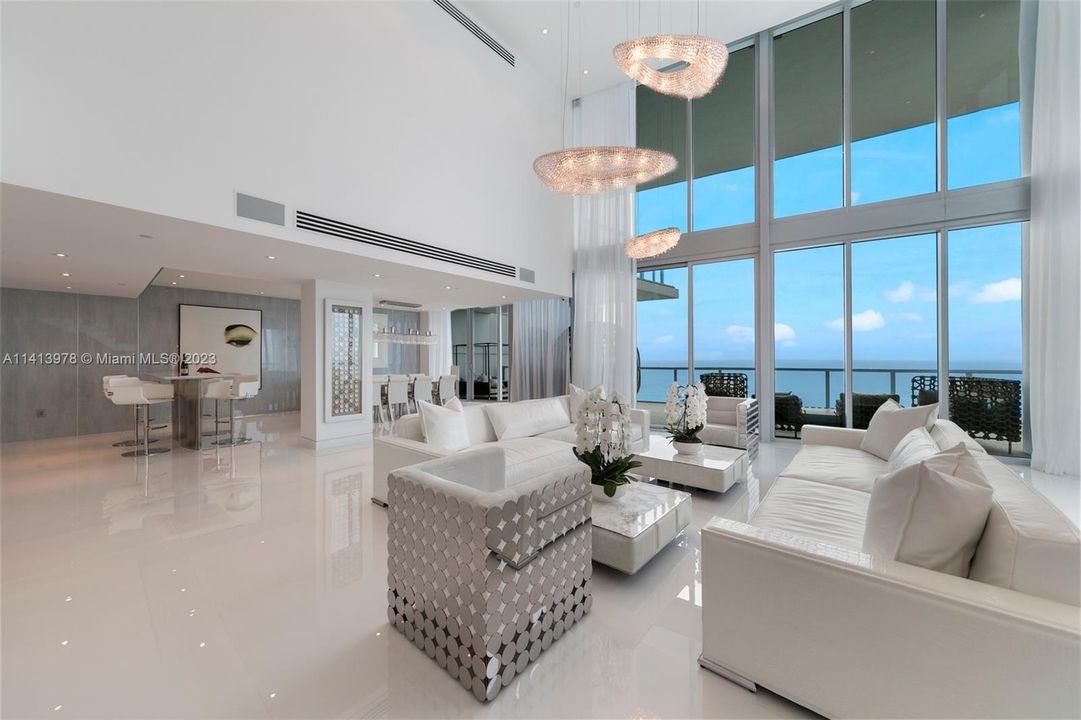 Recently Sold: $10,800,000 (5 beds, 5 baths, 4490 Square Feet)