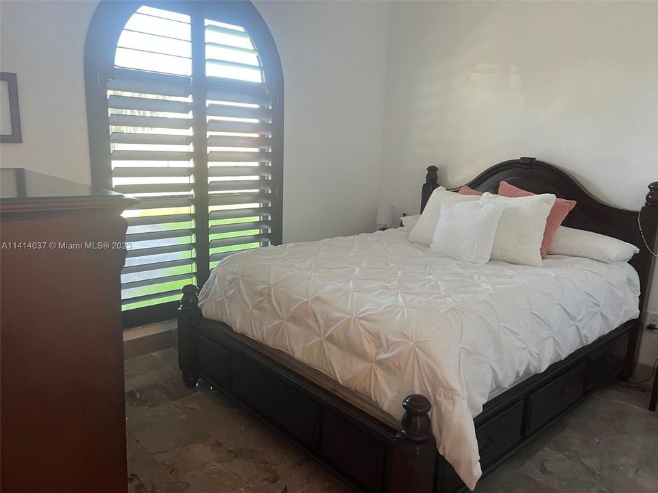 最近租的: $5,950 (4 贝兹, 3 浴室, 2979 平方英尺)