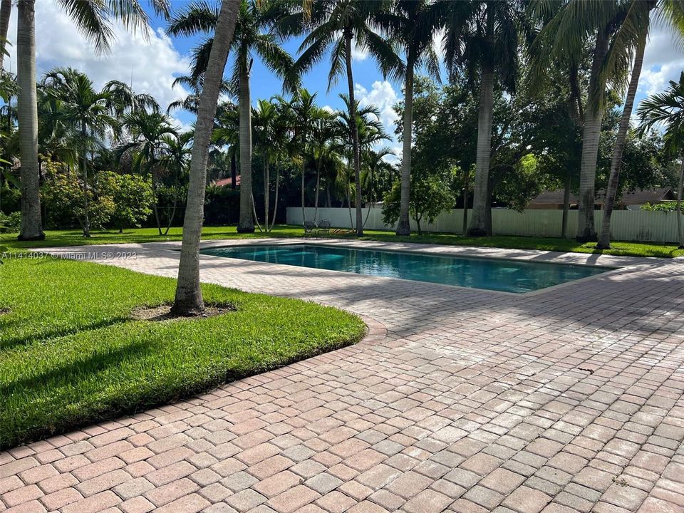 最近租的: $5,950 (4 贝兹, 3 浴室, 2979 平方英尺)