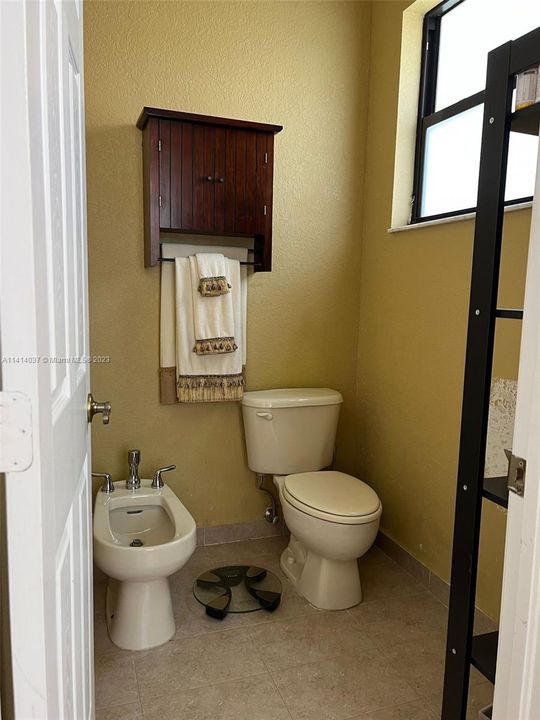 最近租的: $5,950 (4 贝兹, 3 浴室, 2979 平方英尺)