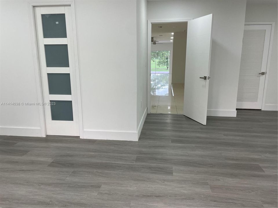 最近售出: $1,988,000 (7 贝兹, 5 浴室, 5336 平方英尺)