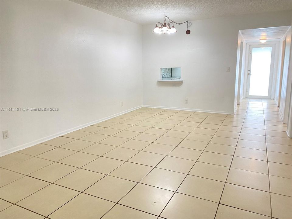 Recently Rented: $2,000 (2 beds, 2 baths, 1025 Square Feet)