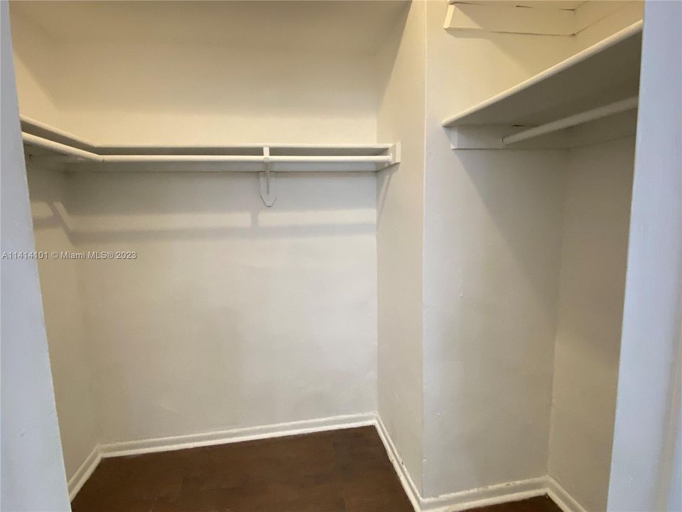 Recently Rented: $2,000 (2 beds, 2 baths, 1025 Square Feet)