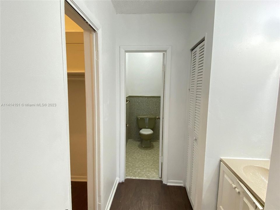 Recently Rented: $2,000 (2 beds, 2 baths, 1025 Square Feet)