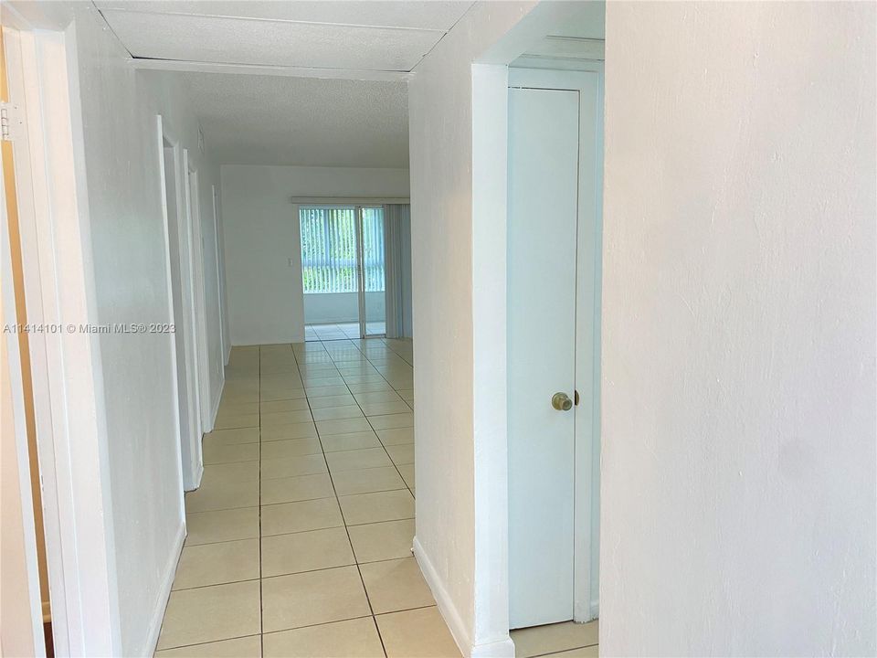 Recently Rented: $2,000 (2 beds, 2 baths, 1025 Square Feet)