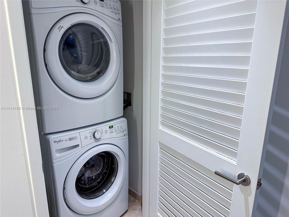 Recientemente alquilado: $6,000 (2 camas, 2 baños, 1249 Pies cuadrados)