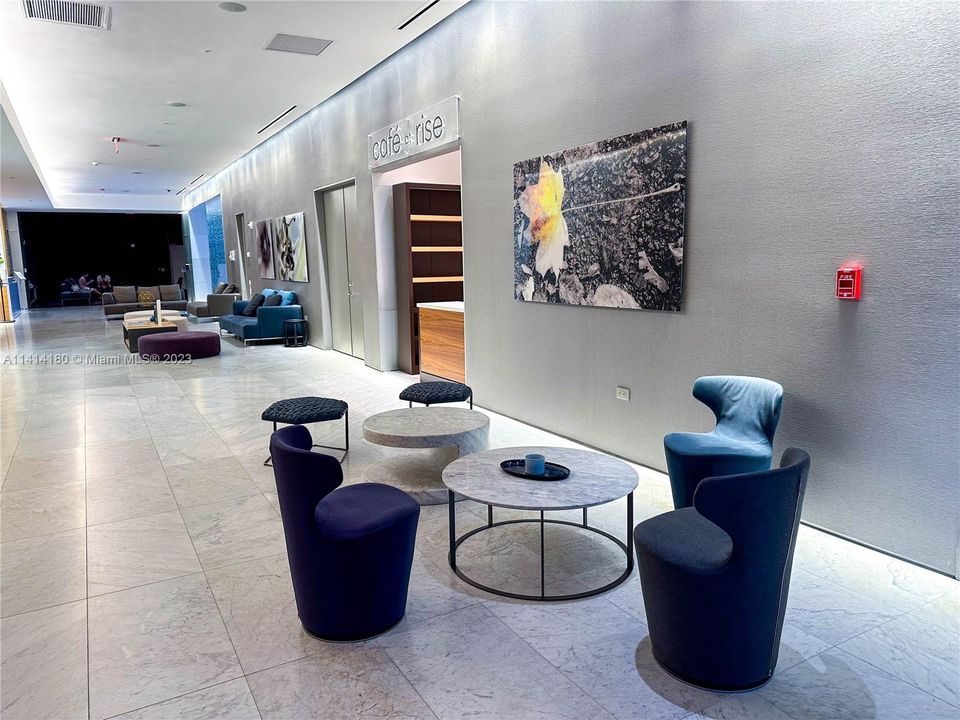 Recientemente alquilado: $6,000 (2 camas, 2 baños, 1249 Pies cuadrados)