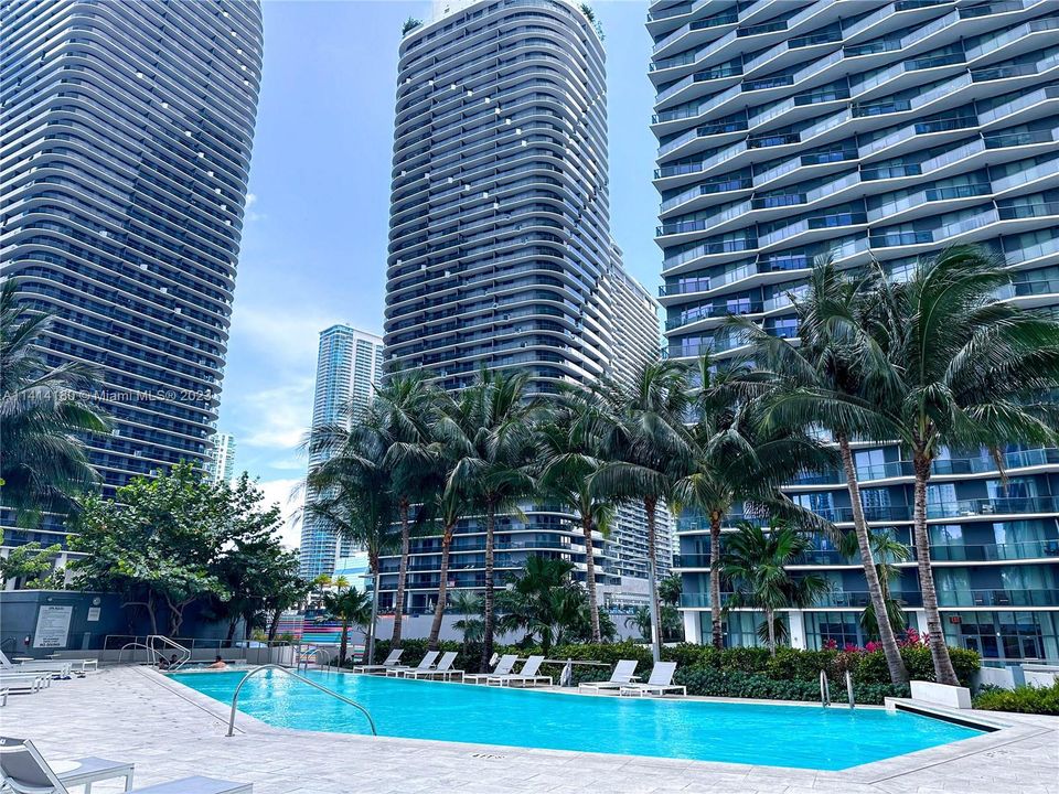 Recientemente alquilado: $6,000 (2 camas, 2 baños, 1249 Pies cuadrados)