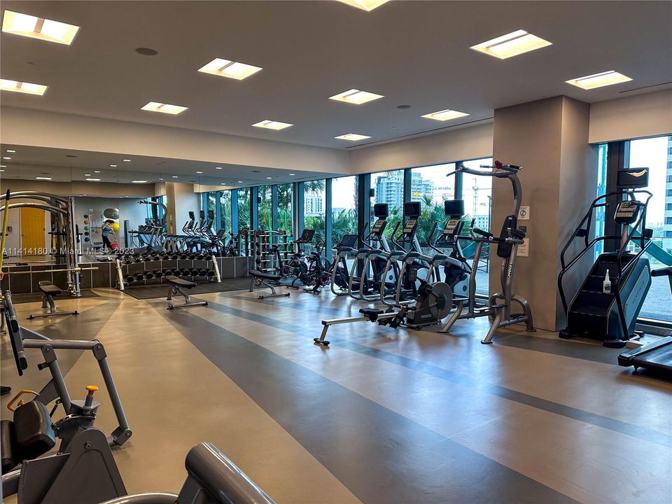 Recientemente alquilado: $6,000 (2 camas, 2 baños, 1249 Pies cuadrados)