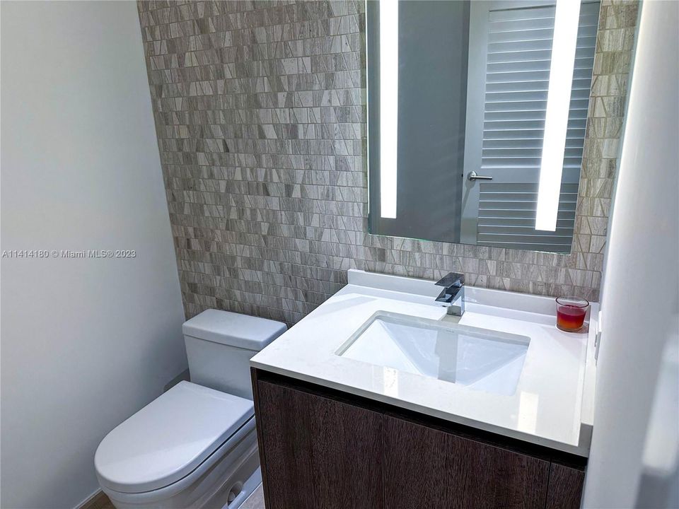 Recientemente alquilado: $6,000 (2 camas, 2 baños, 1249 Pies cuadrados)