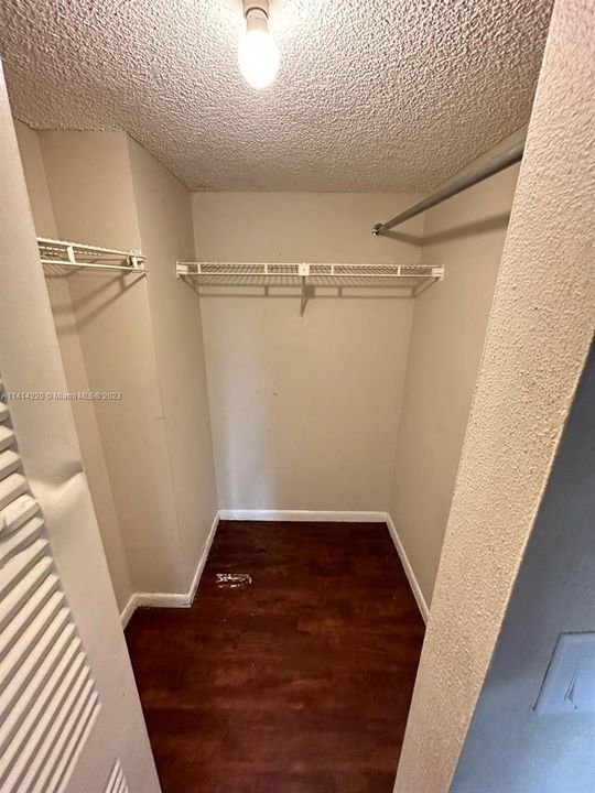 Recently Rented: $1,800 (2 beds, 2 baths, 900 Square Feet)