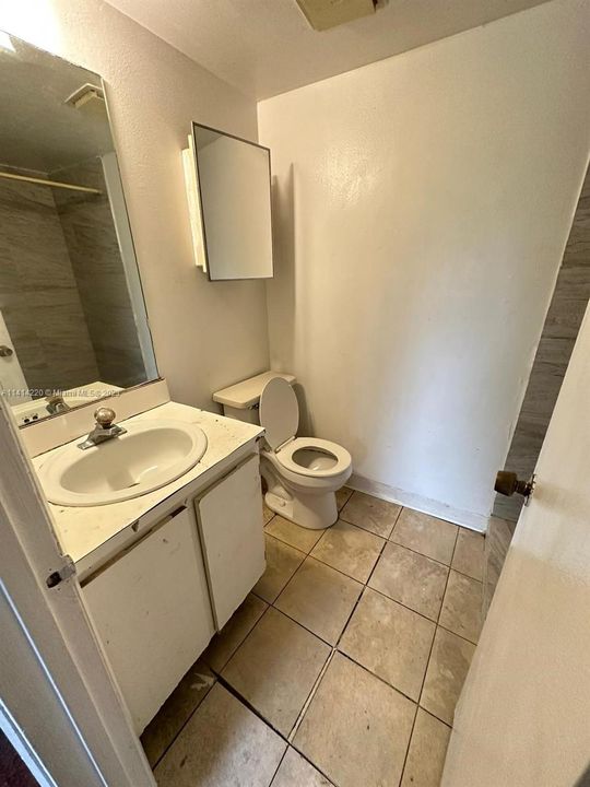 Recently Rented: $1,800 (2 beds, 2 baths, 900 Square Feet)
