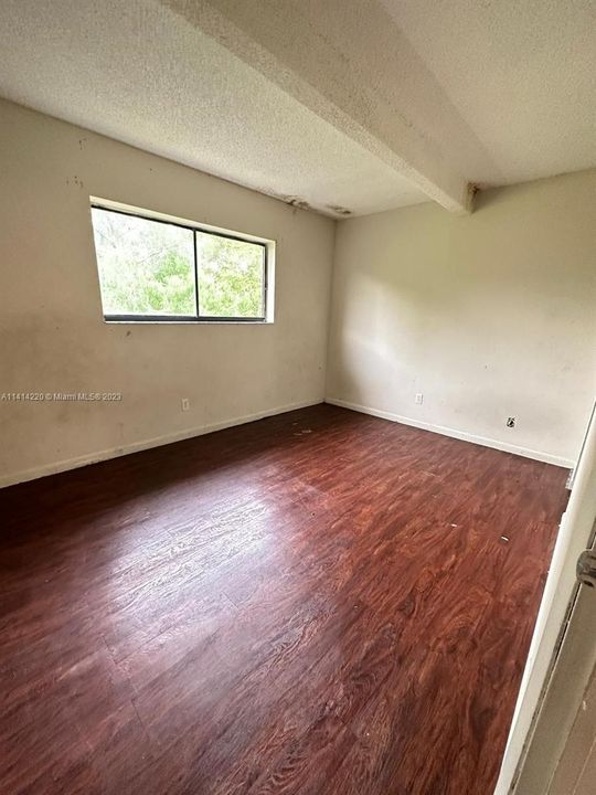 Recently Rented: $1,800 (2 beds, 2 baths, 900 Square Feet)
