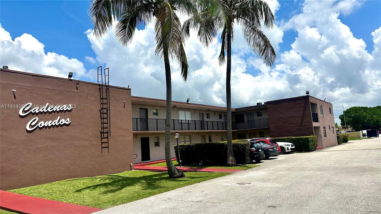 Recently Rented: $2,200 (2 beds, 1 baths, 772 Square Feet)