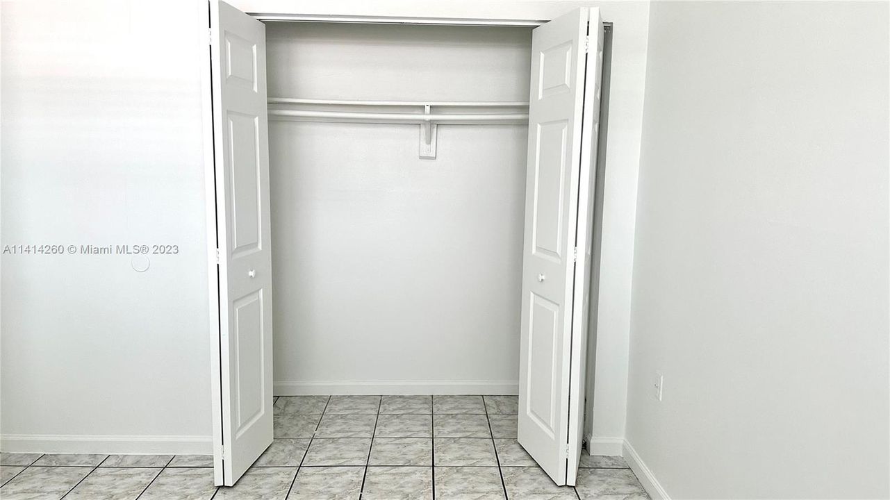 Recently Rented: $2,200 (2 beds, 1 baths, 772 Square Feet)