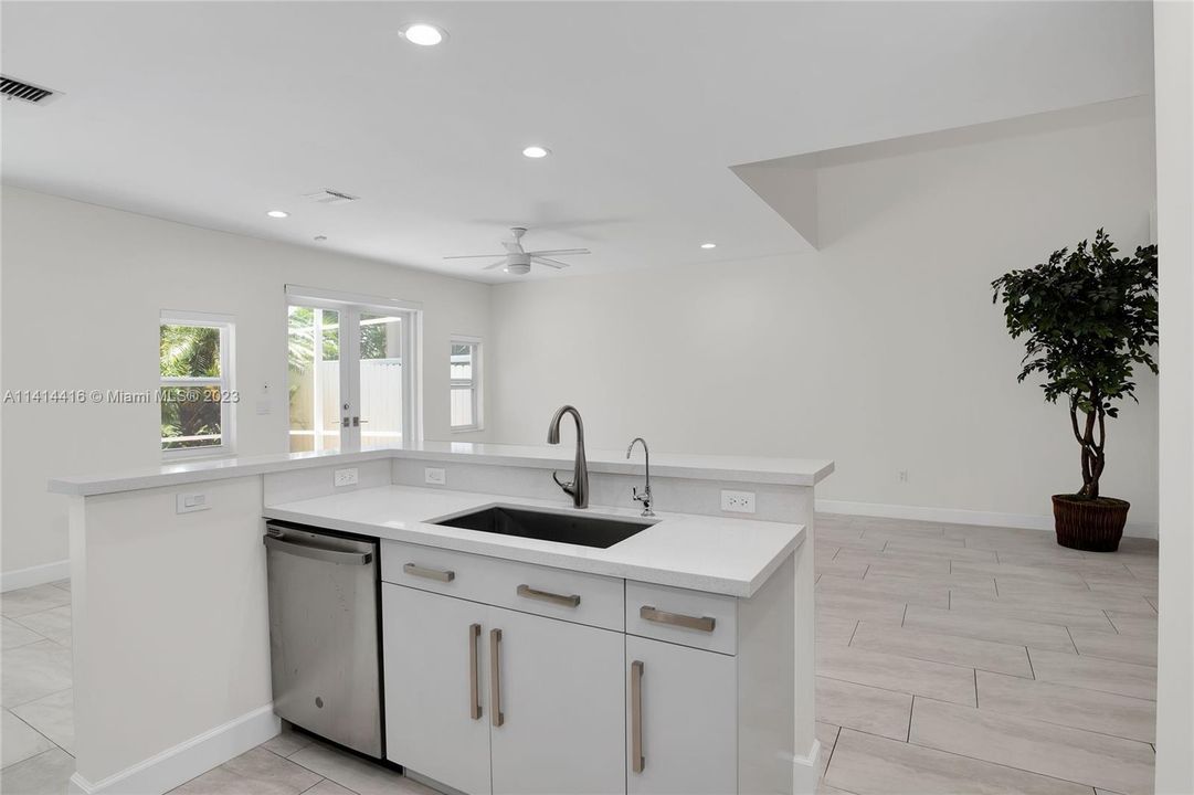 Недавно арендовано: $5,500 (3 спален, 3 ванн, 2344 Квадратных фут)