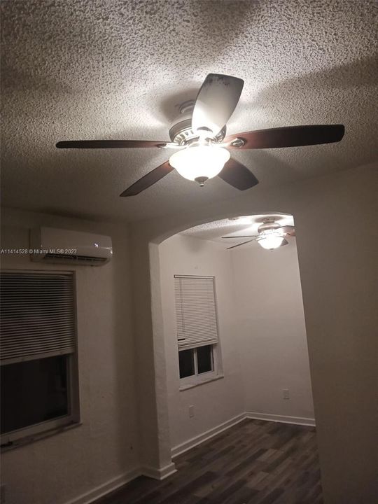 Recently Rented: $1,600 (0 beds, 1 baths, 400 Square Feet)