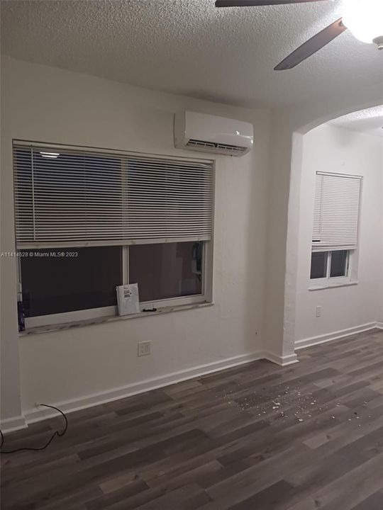 Recently Rented: $1,600 (0 beds, 1 baths, 400 Square Feet)