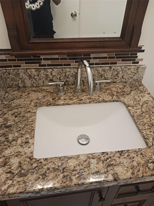 Recently Rented: $1,600 (0 beds, 1 baths, 400 Square Feet)