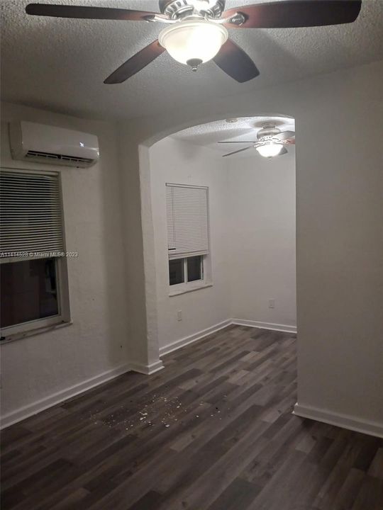 Recently Rented: $1,600 (0 beds, 1 baths, 400 Square Feet)