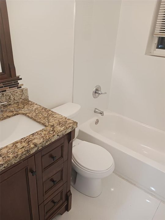 Recently Rented: $1,600 (0 beds, 1 baths, 400 Square Feet)