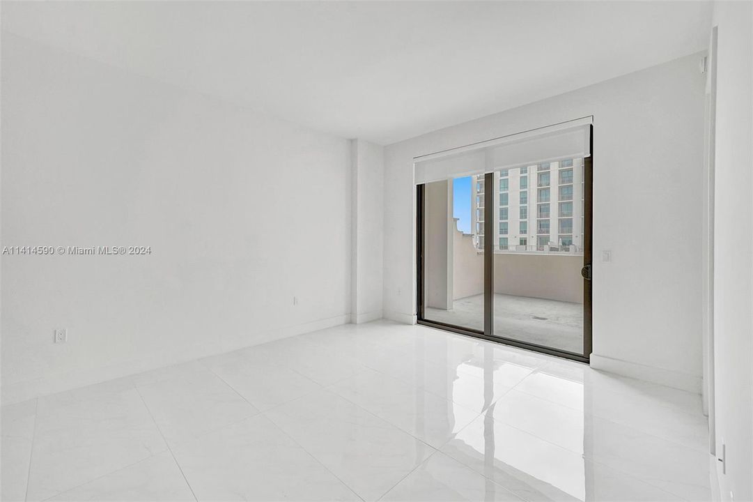 最近售出: $784,000 (1 贝兹, 1 浴室, 778 平方英尺)