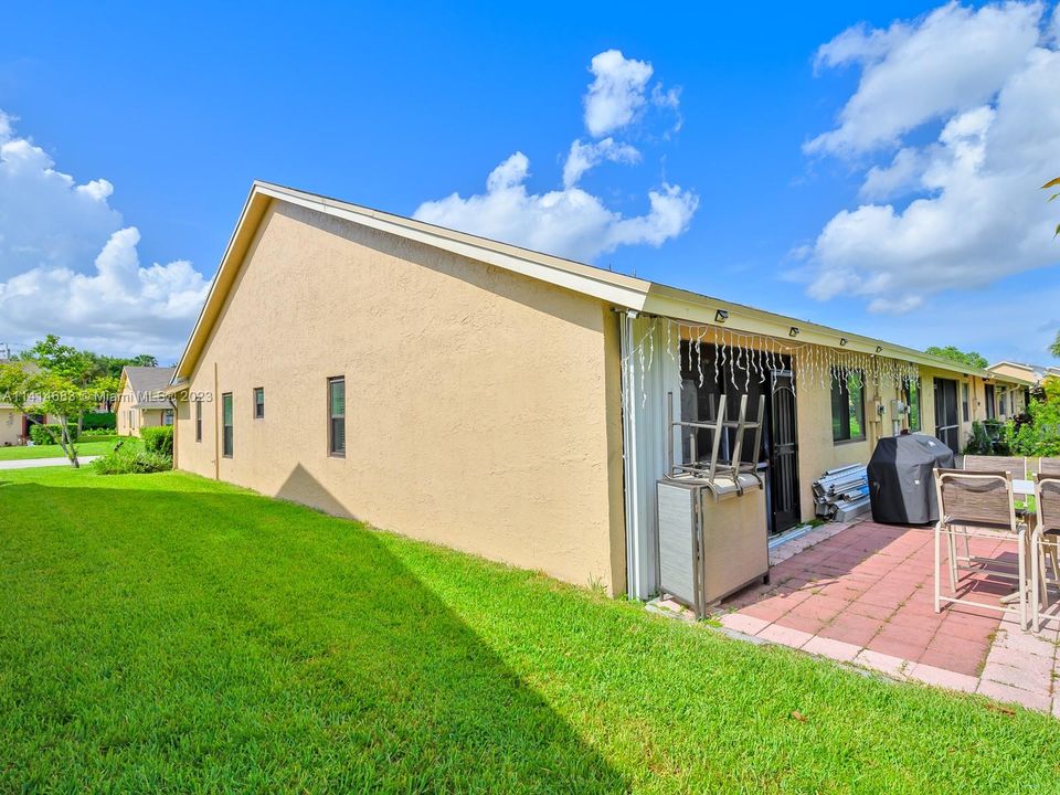 Recently Sold: $439,900 (3 beds, 2 baths, 1249 Square Feet)