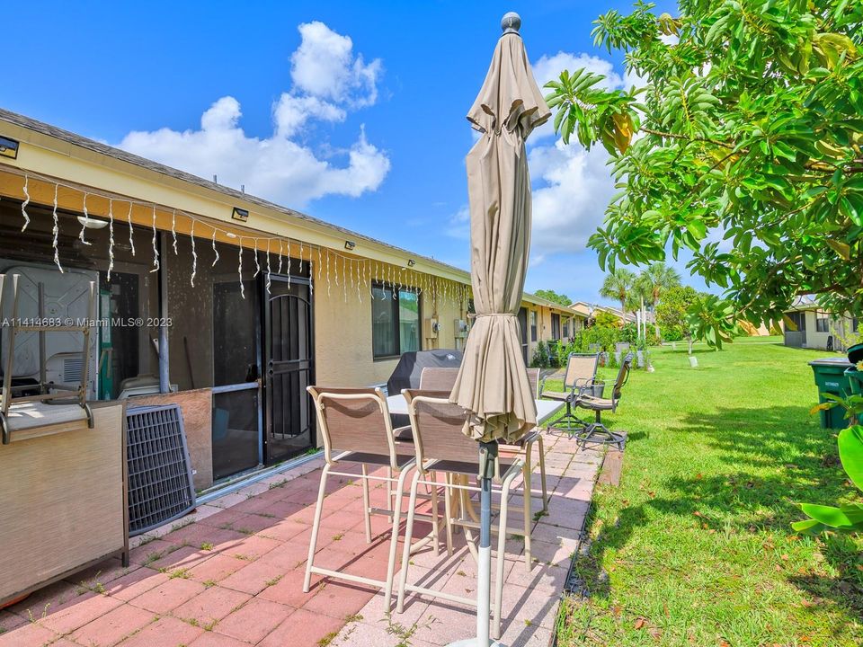 Recently Sold: $439,900 (3 beds, 2 baths, 1249 Square Feet)