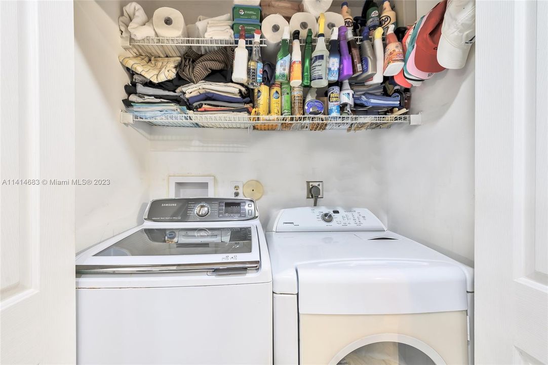 Recently Sold: $439,900 (3 beds, 2 baths, 1249 Square Feet)