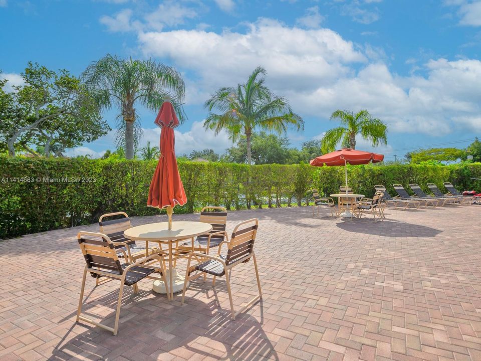 Recently Sold: $439,900 (3 beds, 2 baths, 1249 Square Feet)