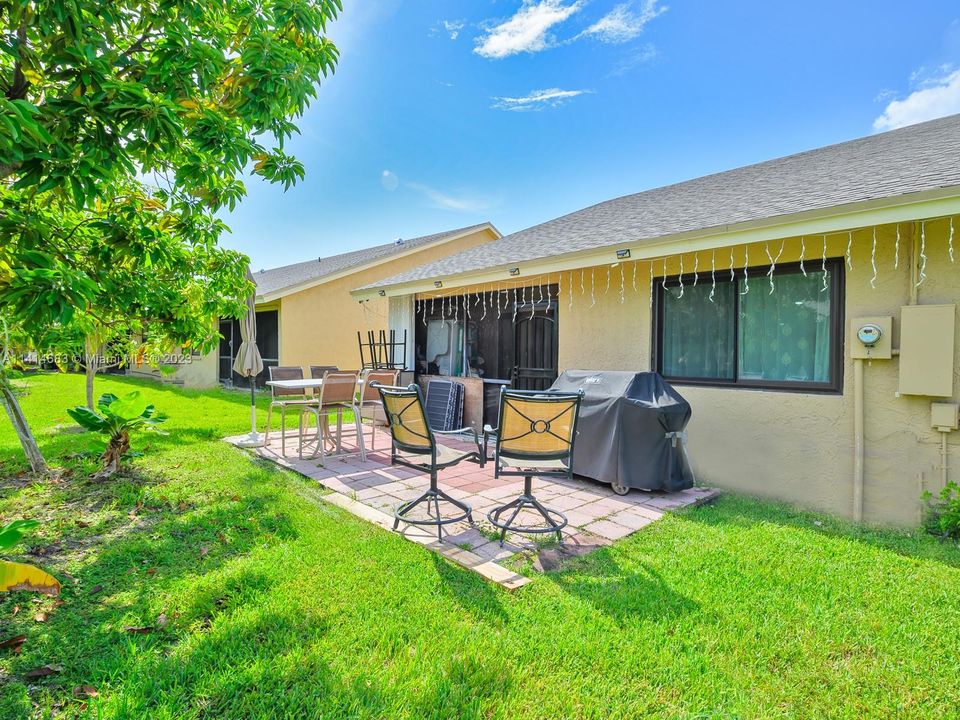 Recently Sold: $439,900 (3 beds, 2 baths, 1249 Square Feet)