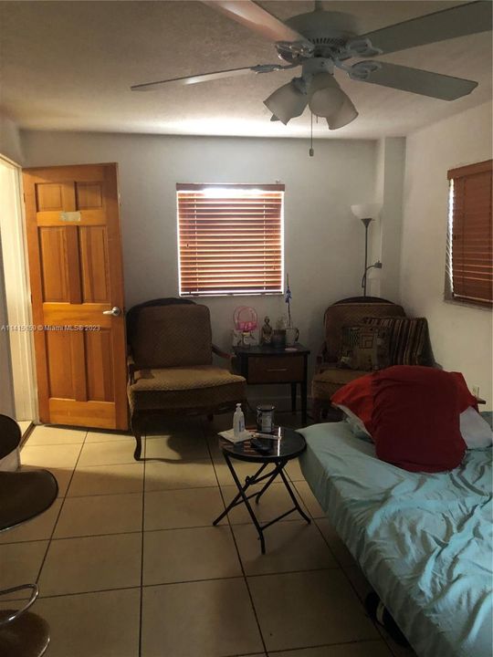 Recently Sold: $310,000 (2 beds, 1 baths, 1299 Square Feet)