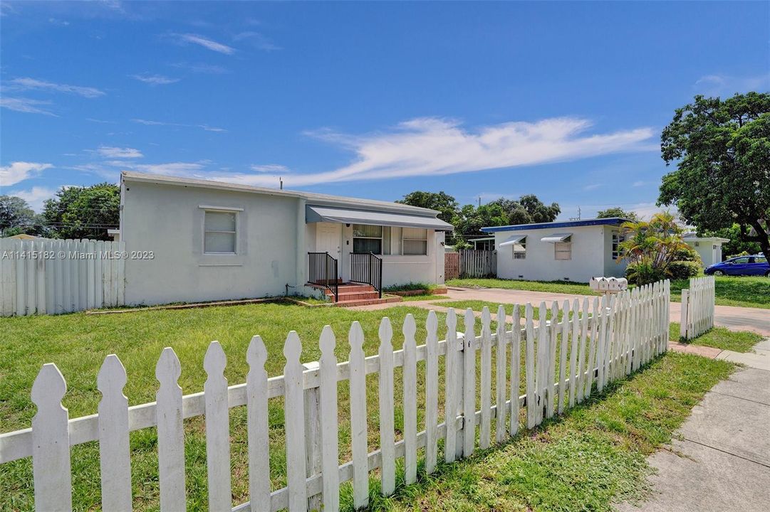 Recently Sold: $704,999 (0 beds, 0 baths, 3267 Square Feet)