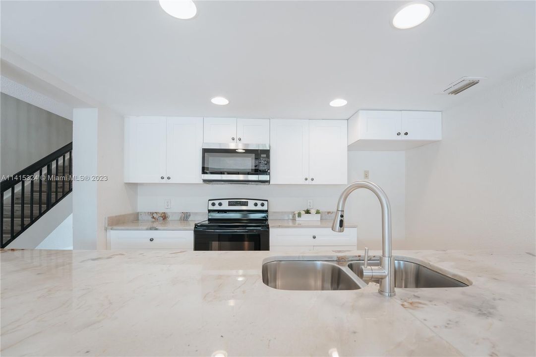 Recently Sold: $479,000 (3 beds, 2 baths, 1511 Square Feet)