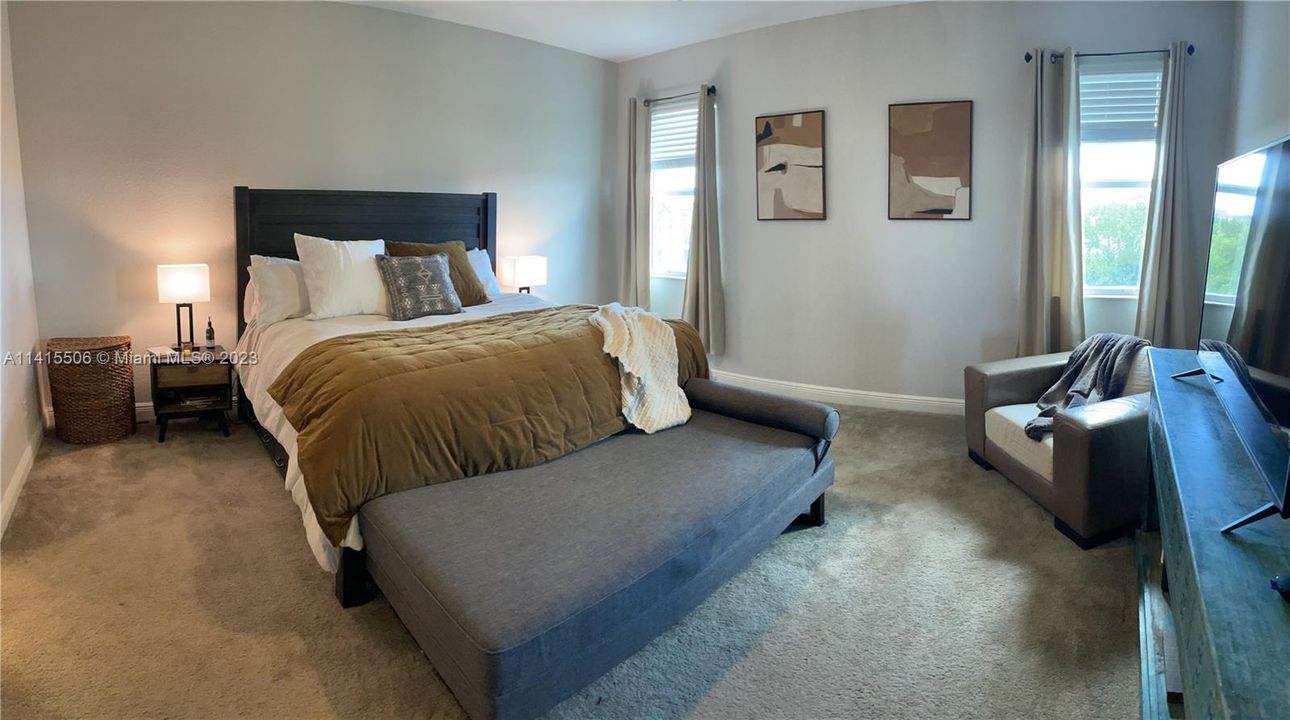 最近租的: $4,950 (4 贝兹, 4 浴室, 3031 平方英尺)