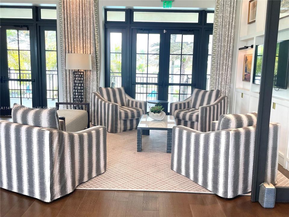 最近租的: $4,950 (4 贝兹, 4 浴室, 3031 平方英尺)