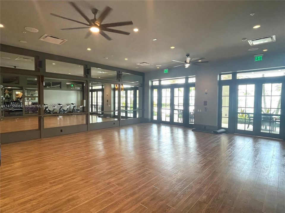 最近租的: $4,950 (4 贝兹, 4 浴室, 3031 平方英尺)