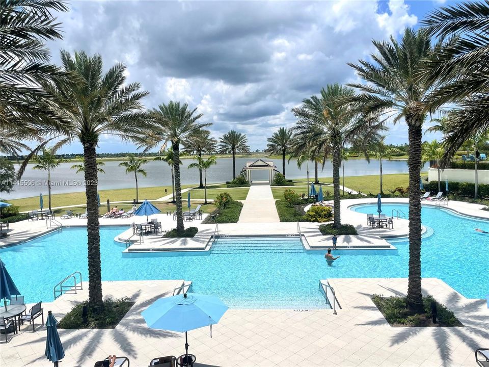 最近租的: $4,950 (4 贝兹, 4 浴室, 3031 平方英尺)