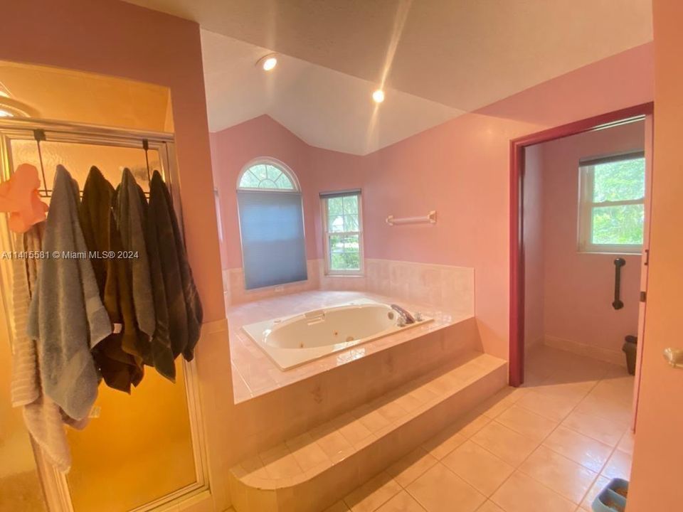 На продажу: $435,000 (3 спален, 2 ванн, 2971 Квадратных фут)