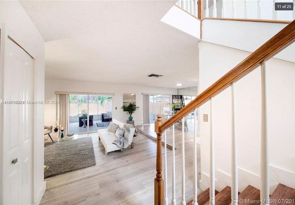 Recently Rented: $3,000 (3 beds, 2 baths, 1592 Square Feet)