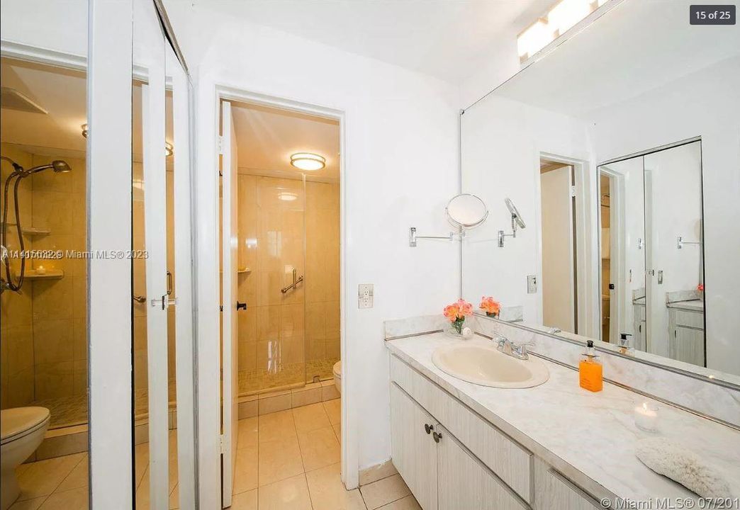 Recently Rented: $3,000 (3 beds, 2 baths, 1592 Square Feet)