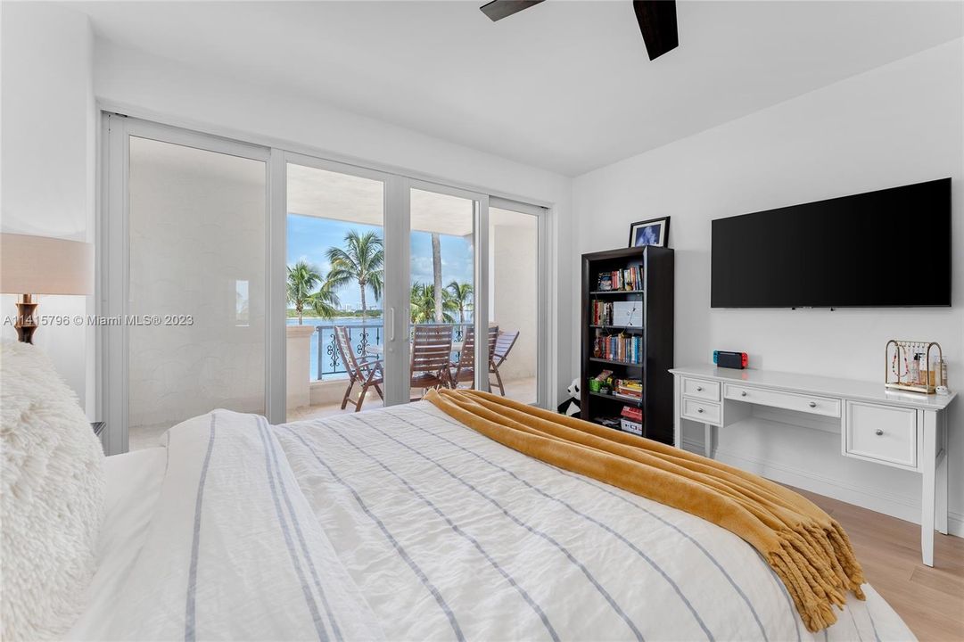 Vendido Recientemente: $5,850,000 (3 camas, 3 baños, 3192 Pies cuadrados)