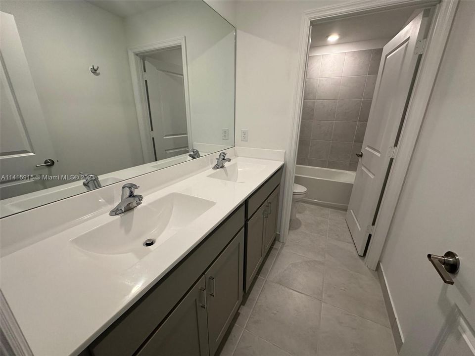 Недавно арендовано: $3,600 (4 спален, 2 ванн, 2274 Квадратных фут)